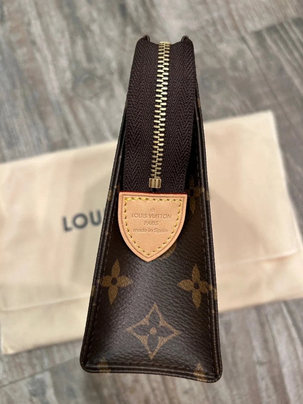 🖤 Louis Vuitton Monogram Toiletry 19 Pouch